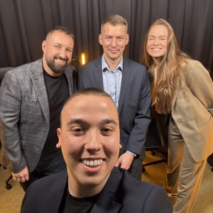 zespół myerp.pl i RamBase podczas nagrań podcastu